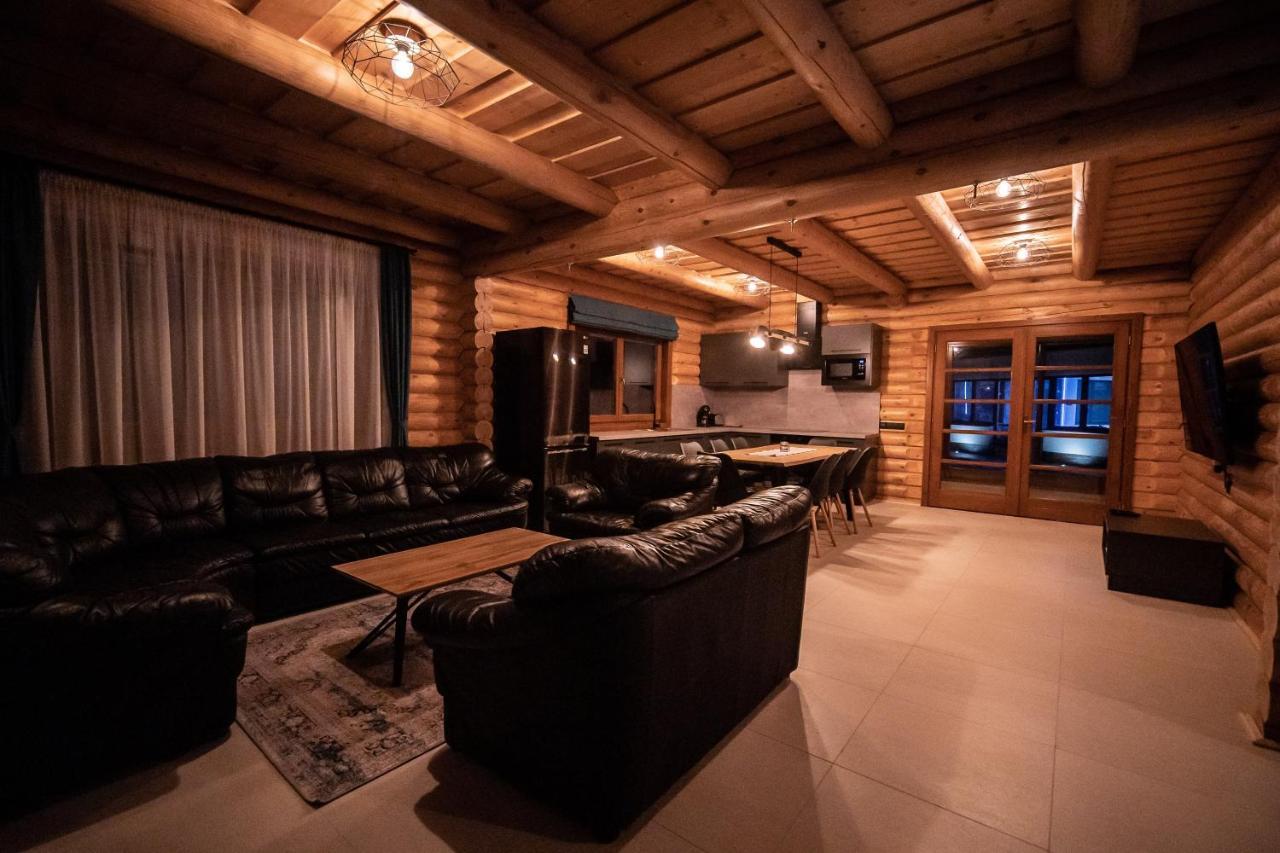 Mitosz Apartman Gyomaendrőd Buitenkant foto